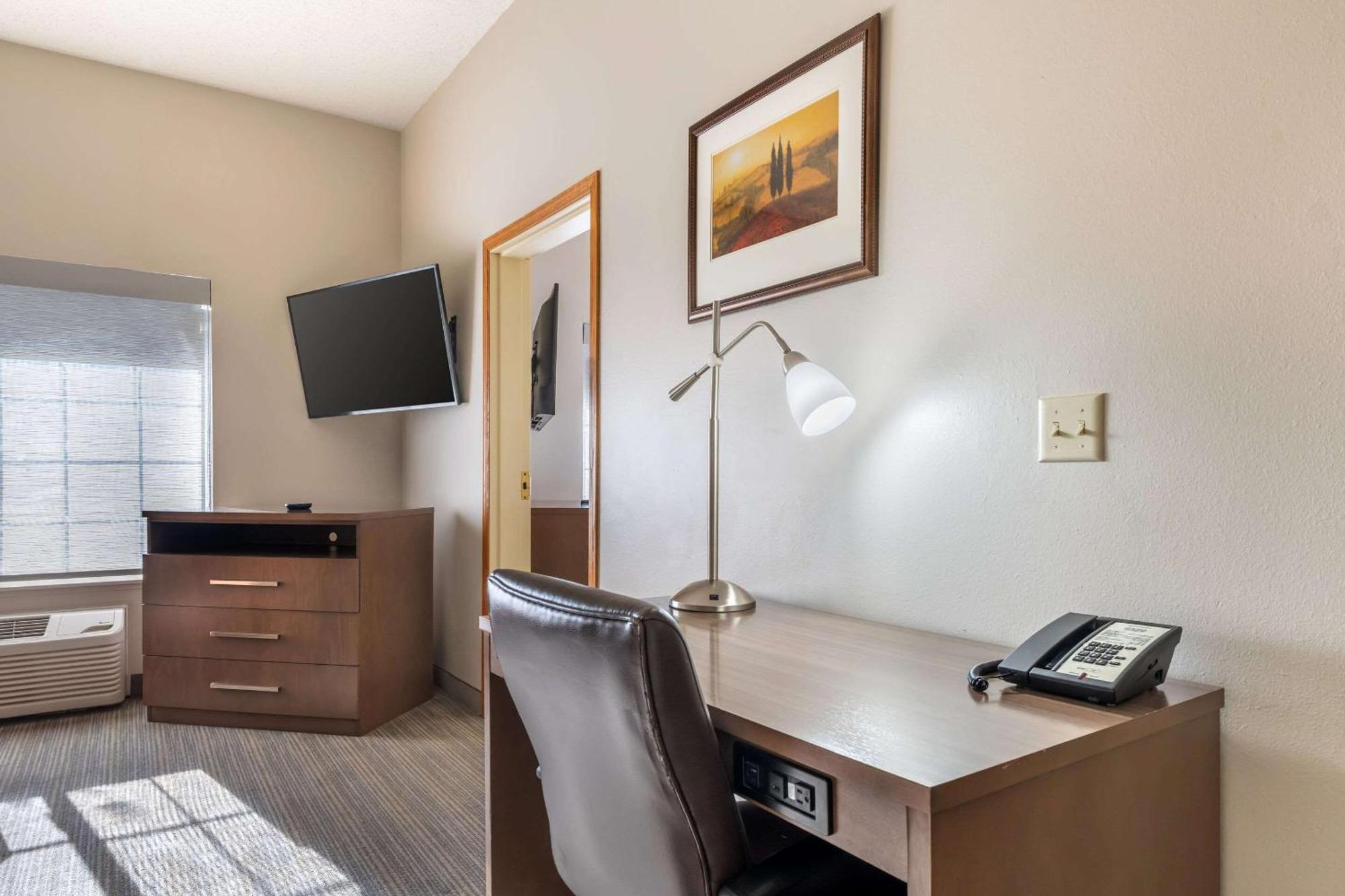 Country Inn & Suites By Radisson, Watertown, Sd Bagian luar foto