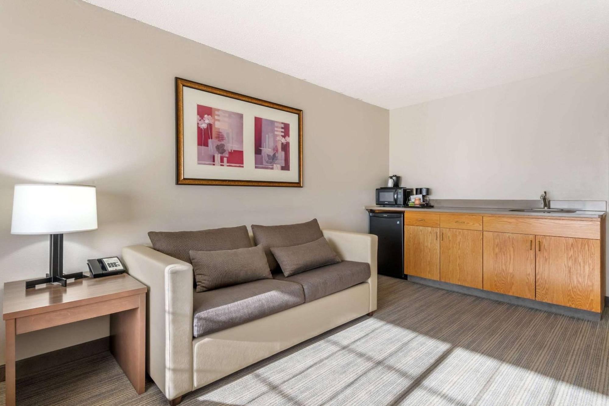 Country Inn & Suites By Radisson, Watertown, Sd Bagian luar foto