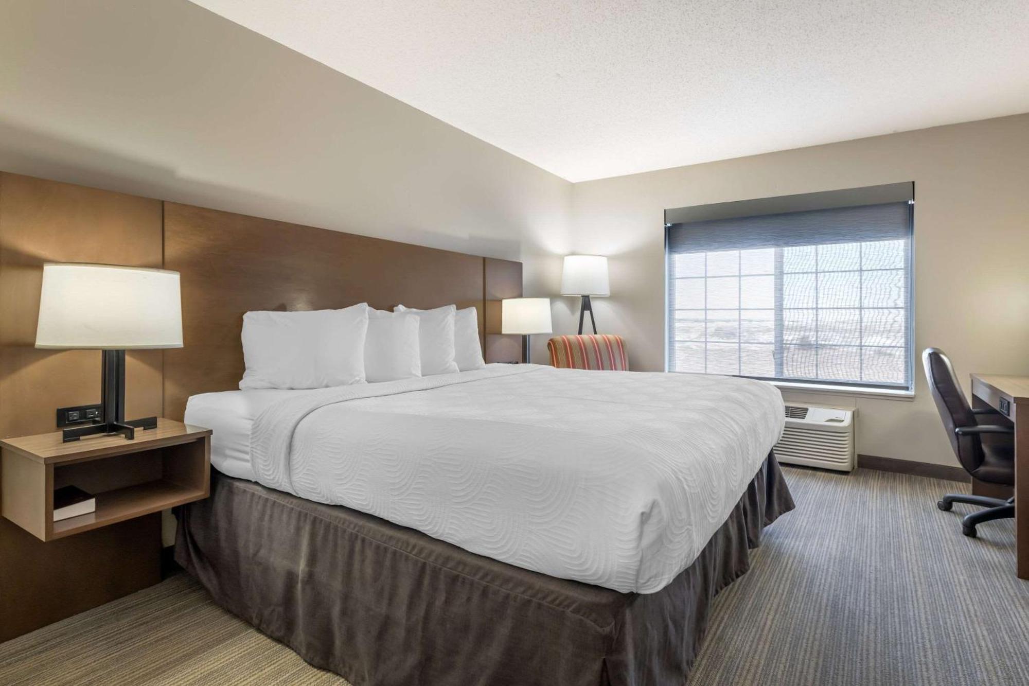 Country Inn & Suites By Radisson, Watertown, Sd Bagian luar foto