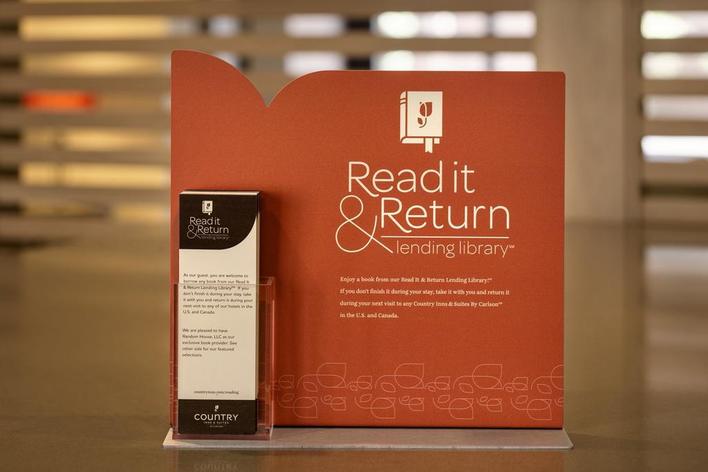 Country Inn & Suites By Radisson, Watertown, Sd Bagian luar foto