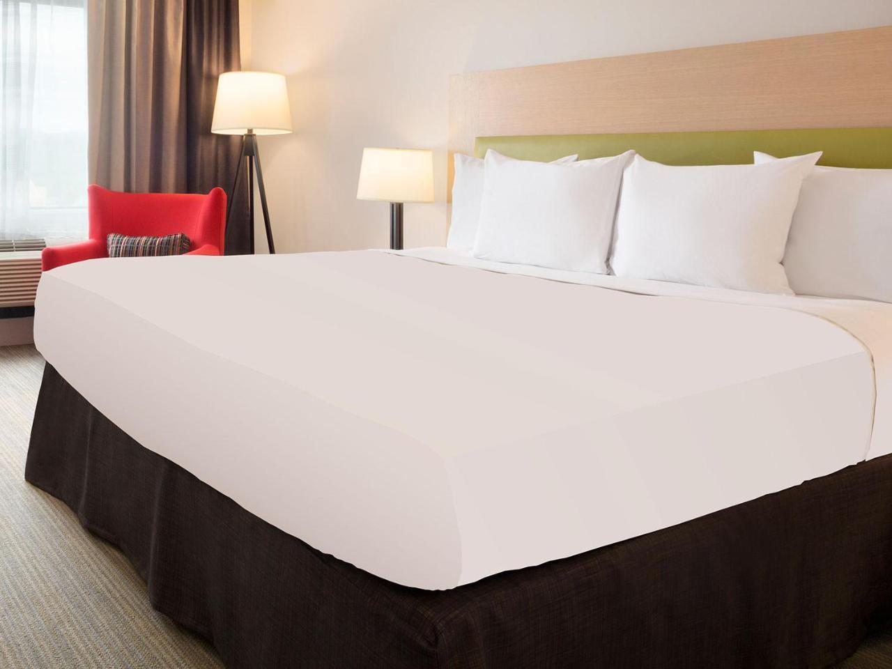 Country Inn & Suites By Radisson, Watertown, Sd Bagian luar foto